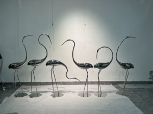 Escultura de Aves de Acero Inoxidable 3D de 170 cm, Altamente Pulida, para Jardín/Patio y Decoración Navideña - Product Image 3