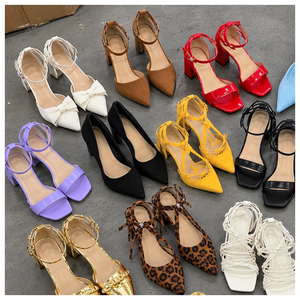 Sandales compensées de haute qualité pour femmes, livraison aléatoire, vente en gros de chaussures et sandales plates pour femmes - Product Image 3