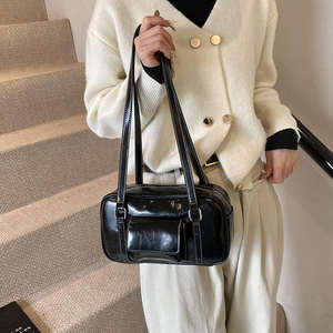 Bolso de hombro de cuero PU impermeable, lujoso y a la moda para mujer, con forro de poliéster y estilo moderno. - Product Image 2