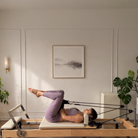 Reformer Pilates pliable reformer de pilates professionnel en bois pour la maison, modèle de type planche, blanc