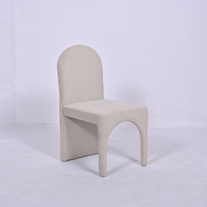 Silla de Comedor Moderna Tapizada en Crema con Diseño de Patas Arqueadas, Silla de Comedor de Lujo para el Hogar, Restaurante o Eventos - Product Image 3