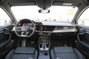 <span class=keywords><strong>Audi</strong></span> A3L Limusina 35 TFSI Feichi Prestige <span class=keywords><strong>Plus</strong></span> Paquete Luxury Select 1.5 7DCT Sedán Compacto - Product Image 3
