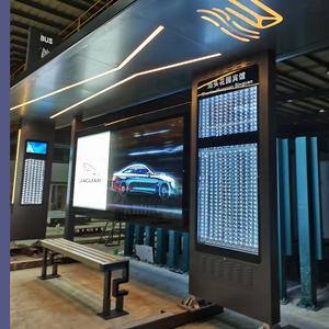 Parada de Autobús Moderna de Metal Cerca de la Escuela con Señalización Digital - Product Image 2