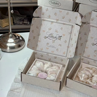 Boîtes cadeaux en carton ondulé personnalisées, boîtes d'emballage pliables blanches, boîtes d'expédition de bijoux exquises, utilisées pour les boîtes cadeaux express