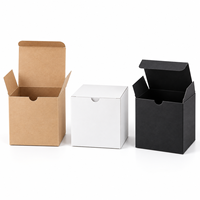 Boîtes plates en carton ivoire avec doublure en éponge pour échantillons de parfum et de rouge à lèvres, recyclables, pelliculage mat, fermeture magnétique, logo en relief