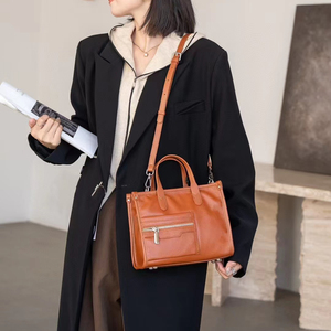 Женская Сумка-тоут из натуральной кожи - Product Image 2