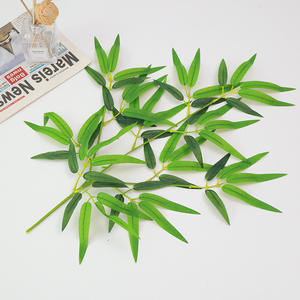 D448 Hojas de bambú de imitación ignífugas, rama individual de plástico, pequeñas hojas de sauce, plantas verdes de interior para ingeniería y bodas - Product Image 2