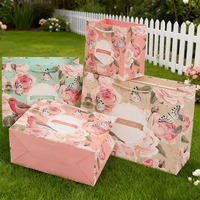Sacs cadeaux en papier personnalisés de style moderne et durables avec ruban et logo pour vêtements, chaussures, chaussettes, fourrure, impression numérique exquise