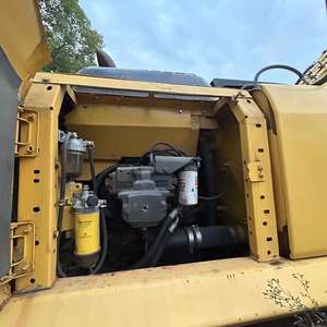Excavatrice sur chenilles hydraulique Komatsu PC300-7/PC300-8 d'occasion, modèle 2022, 30 tonnes, 1000 heures, moteur et pompe inclus, en vente - Product Image 6