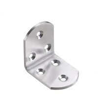 Services de fabrication sur mesure de tôles métalliques avec découpe laser, pliage et soudage pour plaques de montage en acier selon les plans du client