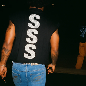 ผู้ผลิตเสื้อผ้าสั่งทำ เสื้อยืดคอตตอน 100% เสื้อครอปประดับอัญมณีสำหรับผู้ชาย เสื้อแขนกุด เสื้อกล้าม - Product Image 3