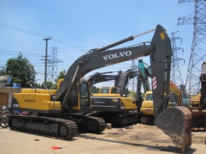 Volvo EC210 d'occasion machine de construction 21 tonnes pompe hydraulique pelle mobile pelle sur le commerce - Product Image 4