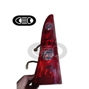 ไฟท้ายแท้ TUZHIHAO สำหรับรถบรรทุกตงฟง ซุปเปอร์ ดราก้อน/เฉาหลง มือสอง ความสว่าง 3000 ลูเมน ใช้งานได้เต็มประสิทธิภาพ สภาพดีเยี่ยม - Product Image 2