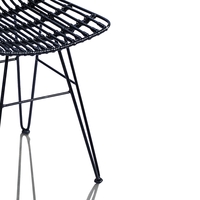 Chaise de salle à manger en acier de haute qualité originale Mulya Rattan, design contemporain, pieds en acier noir thermolaqué pour hôtels