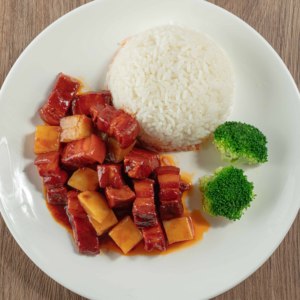 Cubos de cerdo estofado picante chino tradicional al por mayor comida lista para niños comida congelada en bolsa - Product Image 4