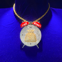 Hip Hop Full Iced Out Cubic Zircon Diamante Chapado en oro 925 Plata Rojo Despertador Dinero Colgantes para hombres