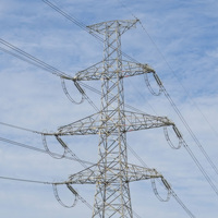 Équipement de distribution d'énergie : Tour de distribution en treillis galvanisé à chaud à quatre poteaux en acier cornière de 40 m pour régions côtières