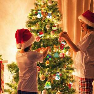 Ornements <span class=keywords><strong>de</strong></span> bricolage <span class=keywords><strong>en</strong></span> bois tranches <span class=keywords><strong>de</strong></span> bois vierges pré-percées inachevées artisanat <span class=keywords><strong>de</strong></span> Noël pour enfants et adultes bricolage vacances <span class=keywords><strong>de</strong></span> Noël - Product Image 3