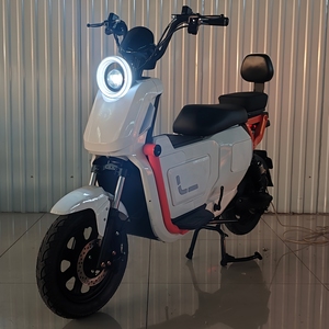 Motocicleta Totalmente Equipada con Batería de 60V y Motor de 1000W - Product Image 4