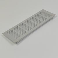 Grille d'aération en aluminium emboutie sur mesure pour armoire de stockage de batteries, fabrication de tôlerie