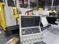 Routeur CNC 1325 personnalisé, broche 7,5 kW, 3 axes, refroidissement par eau, moteur haute performance en aluminium, pompe PLC Syntec/NC Studio