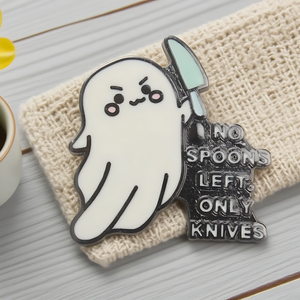 Pin hoạt hình vui nhộn cho phụ nữ 'không có thìa chỉ còn lại dao 'Ma Dễ Thương với dao Trâm - Product Image 2