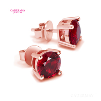Cadermay Großhandels preis S925 Silber runde Form Pigeon Blood Red Lab Ruby 4 Zinken Synthetischer Rubin mit Einschlüssen Ohrring Ohr stecker