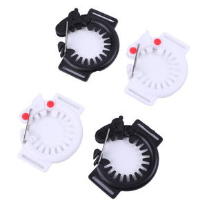 Boucle de fixation pour bouteille d'eau, clip en plastique noir et blanc, attache pour sangle de bouteille de boisson, corde de suspension, style minimaliste urbain - Product Image 2