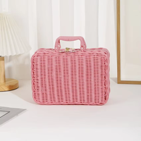 Panier de rangement en rotin plastique coloré tressé à la main pour pique-nique et cadeaux, idéal pour les cadeaux de naissance et les faveurs pour bébés et enfants - Vente en gros