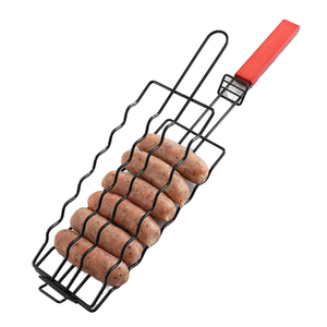 Juego de Parrilla para Asar al Aire Libre con Mango de Madera, Rodillo para Salchichas de Acero Inoxidable Resistente al Calor para Cocinar Salchichas y Carne - Product Image 1