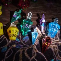UDIXI Dés multifaces personnalisés à bords tranchants Rpg Dragon et Donjon Ensemble de dés en résine pour bouteilles de médicaments magiques faites à la main