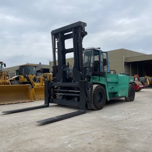 Montacargas Diésel Mitsubishi FD300 Usado de 30 Toneladas, Origen Japón, Motor 6D24‑T, Listo para Enviar, para Manejo de Contenedores en Puertos - Product Image 4