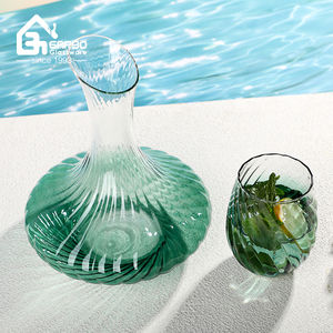 <span class=keywords><strong>Carafe</strong></span> à <span class=keywords><strong>vin</strong></span> en verre coloré moderne à nervures verticales, personnalisable, en borosilicate de haute qualité, pour servir du <span class=keywords><strong>vin</strong></span> rouge - Product Image 3