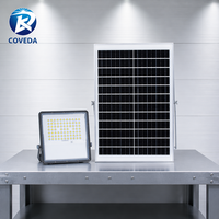 Reflector de aluminio con control remoto Ip65 impermeable de alta eficiencia 100W 200W 300W Luz de inundación solar