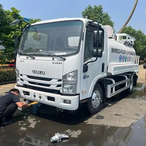 Camión Cisterna de Agua Isuzu KV100 de 5000L con Motor Diésel 4x2, Emisión EURO 3, Transmisión Manual - Product Image 3