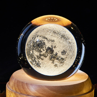 Offre Spéciale Main En Bois Boîte à Musique Avec Crystal Ball Night Light Projecteur Pour chambre Décoration