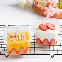 Gobelets à dessert carrés, boîtes en plastique transparentes, adaptés pour l'emballage du tiramisu, de la mousse au yaourt et du pudding aux fruits