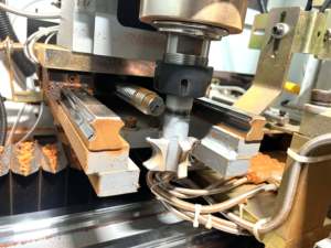 Fraiseuse à copier Yowing MX7203 pour planches de bois et autres objets artisanaux en bois - Product Image 1