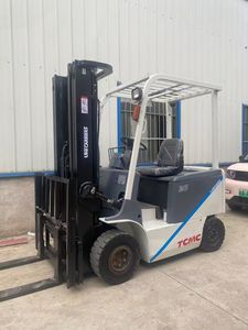 Mini chariot élévateur électrique d'occasion TCM FD20 2 tonnes Original japonais en bon état Prix bas pour la vente de machines de construction - Product Image 3