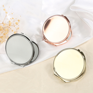 Valentijnsdagcadeau Eenvoudige metalen handgemaakte cosmetische spiegel Lege kleine spiegel Opvouwbare ronde metalen spiegel Reiscosmetisch cadeau - Product Image 3