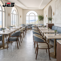 Canapé de restaurant commercial personnalisé J2S avec table et chaises pour projets de chaînes de restaurants et cafés modernes