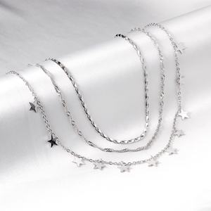 Collar Ason con Diseño Nuevo y Lujoso, Cadena Triple con Luna y Estrella, Zirconia, Chapado en Oro de 18K, Acero Inoxidable, para Fiesta - Product Image 4