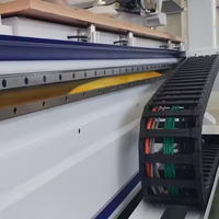Máquina enrutadora CNC de gran escala de grado industrial para grabado acrílico de madera, corte de precisión, solución de tallado, engranaje de Motor central