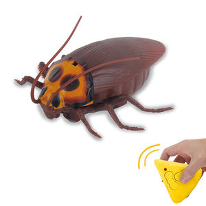 Jouets d'Halloween en plastique, simulation électronique d'insectes (araignée, cafard) avec télécommande infrarouge, pour farces et tours - Product Image 1