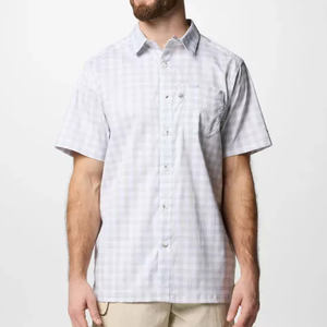Chemise de pêche personnalisée amusante à col boutonné, à manches longues, en nylon uni, avec logo de poisson ventilé, pour la pêche en automne - Product Image 1