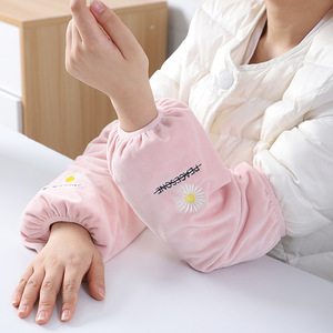 Peachcone Oversleeves Pink Fleece Water Resistant For Kitchen Use - Product Image 2