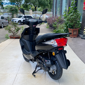 Scooter à essence M12 à moteur refroidi par air, carburateur, vitesse 65 km/h, freins à disque avant et arrière, cyclomoteur puissant pour adultes M12 - Vente chaude - Product Image 6