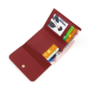 Monedero pequeño de cuero PU con logotipo personalizado, tarjeta de identificación, tarjeta bancaria, monedero, carteras plegables para mujeres y mujeres - Product Image 5