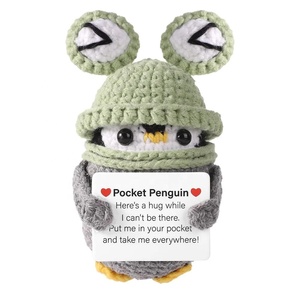 Nouvelle poupée pingouin en crochet fait main, pingouin positif en fil à tricoter, cadeau de Noël, décoration - Product Image 3