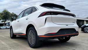 Véhicule Électrique Forthing 2026 Dongfeng Forthing <span class=keywords><strong>FRIDAY</strong></span> 500KM Toit Panoramique RHD SUV Électrique 150kw Voitures à Conduite à Droite - Product Image 5